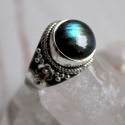 Labradorite Sterling Silver Circle + Flowers Ring