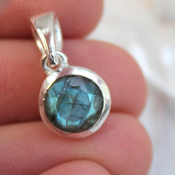 Little Faceted Labradorite + 925 Sterling Silver Circle Pendant