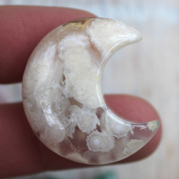 Flower Agate Crescent Moon (No.1)
