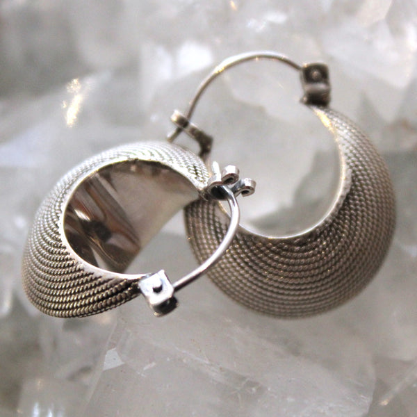 Sterling Silver Tutul Puff Twist Earrings
