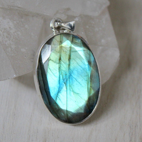 Faceted Labradorite + 925 Silver Oval Pendant