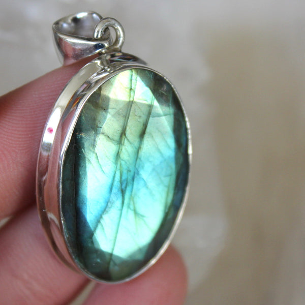 Faceted Labradorite + 925 Silver Oval Pendant