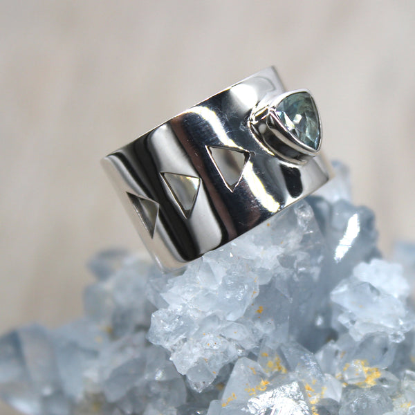 Sterling Silver Topaz Triangle Banded Ring